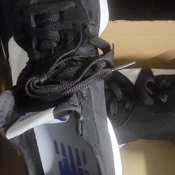 New BALANCE SIZE 11.5 