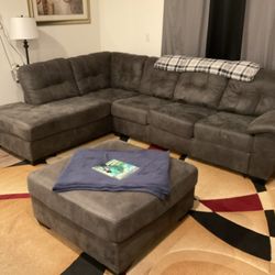 Sectional & Ottoman Combo