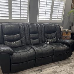 Leather Reclining Sofas 