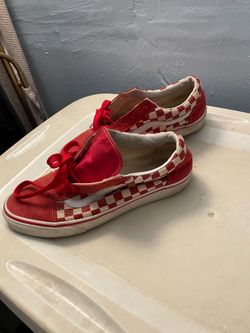 Vans low top shoes 9.5