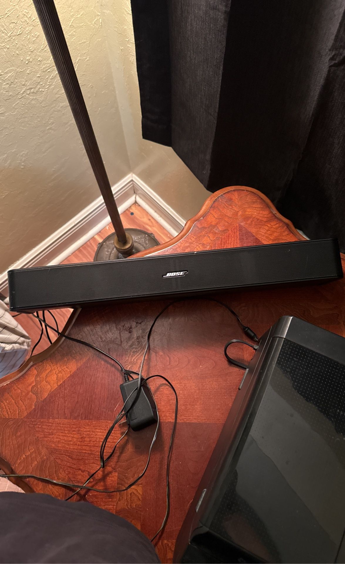 Bose Solo TV Speaker Soundbar Model 418775 - Black - GOOD CONDITION - No Remote
