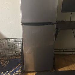 5.0 Cu Fridge For Sale