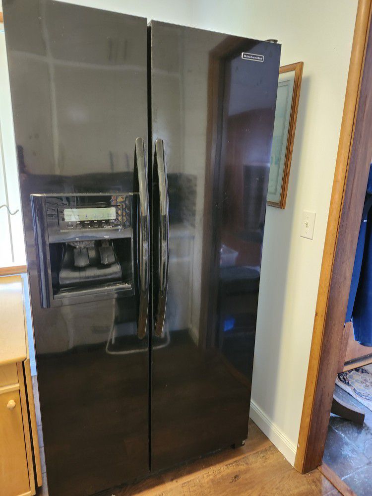Kitchen Aid Black Side By Side Refrigerator 
