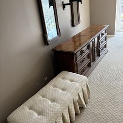 White entrance Couch 