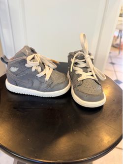 Jordans size 4 toddler shoe