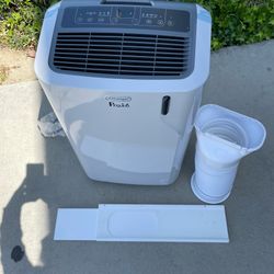 DeLonghi 12000 BTU Portable Air Conditioner Cools Up To 500sq Ft