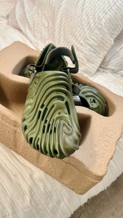 Salehe Bembury x Crocs Pollex Clog Army Green Size 10