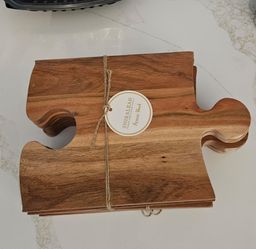 Shiraleah Acacia Wood Puzzle Piece Cutting Board