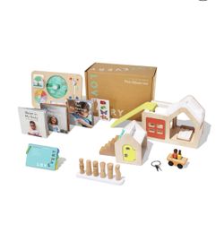 Lovevery The Observer Play Kit (Months 37, 38, 39)