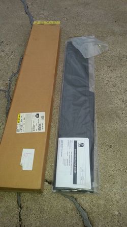 2002-05 Saturn vue left moulding