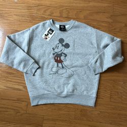 NWT Disney Mickey Mouse women Sweatshirt size S