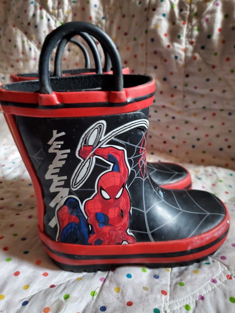 Marvel Rain Boots Size 6 Infant Boys.