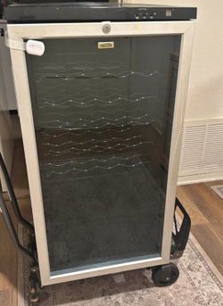 Kenmore Wine & Beverage Cellar Friidge 4.0 Cu Ft