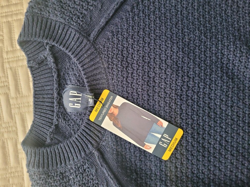 NWT GAP sweater