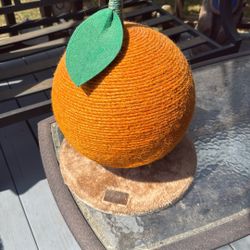 Vetreska Orange Cat Scratcher