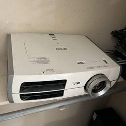 Epson EH-TW3850C 3LCD Home Theater Projector