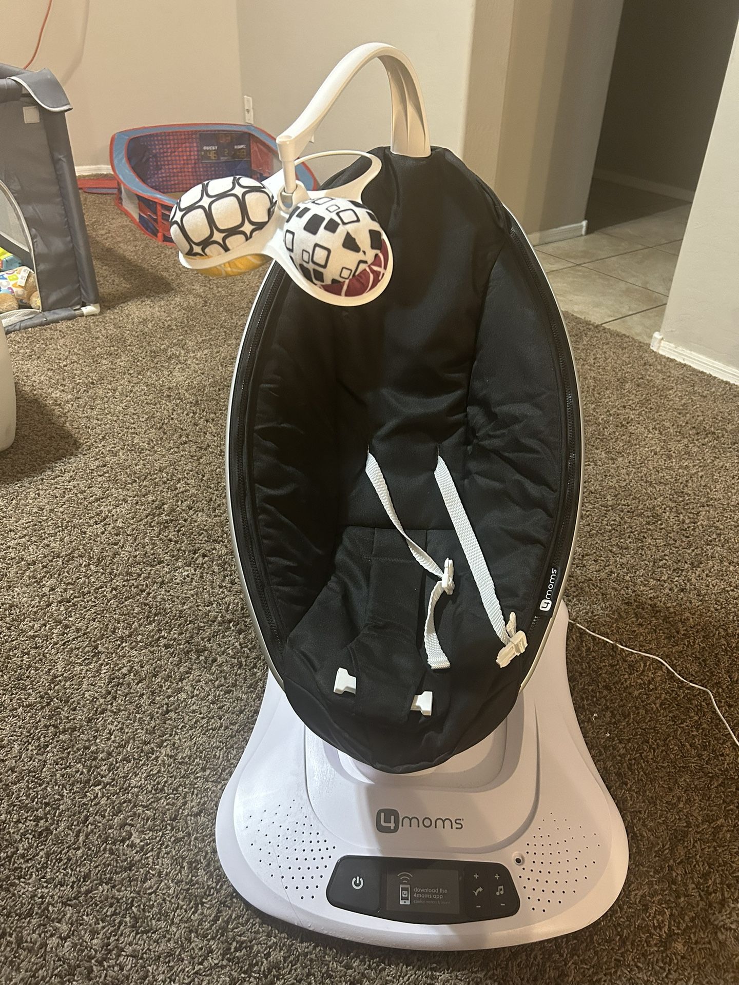 4Moms Mamaroo Multi Motion Baby Swing