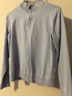 Vineyard vines boys XL sweater.