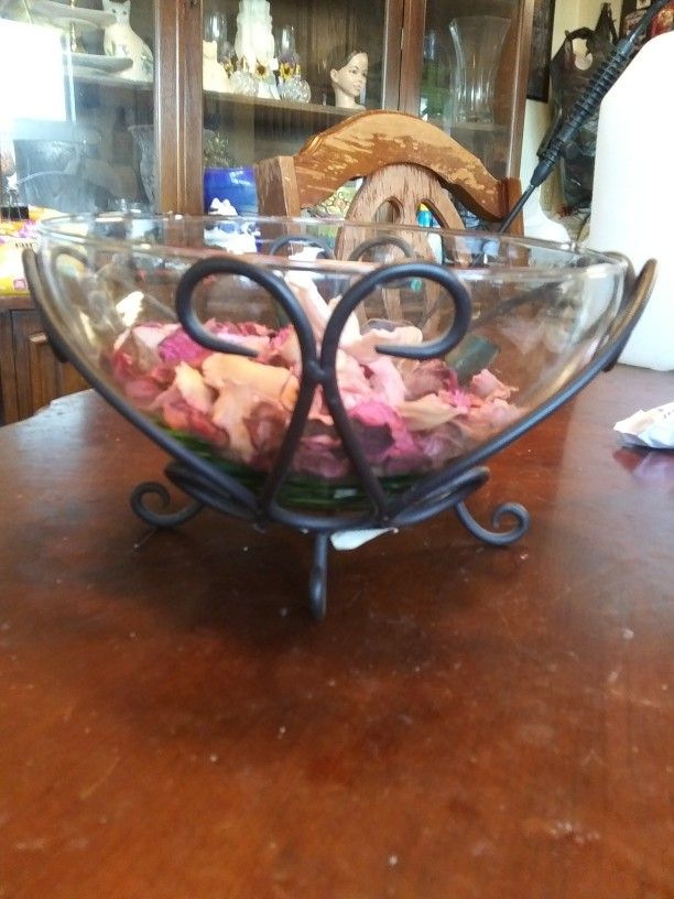 Decorative Bowl with BEAUTIFUL Scroll Work holder