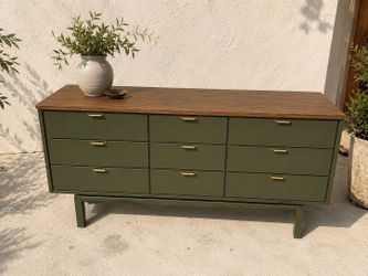 Golden Hour Nine Drawer Dresser