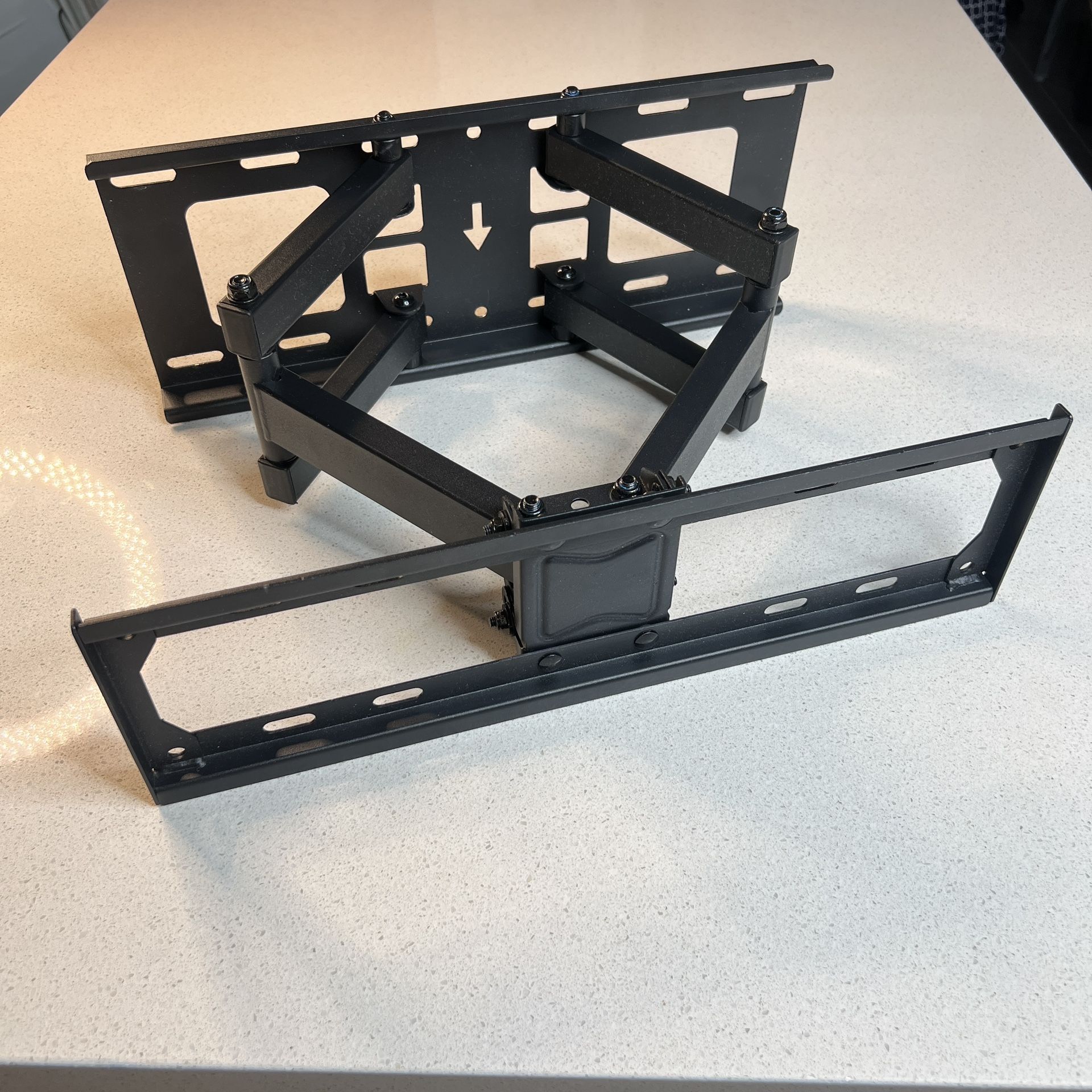 $35 (32” - 65”) TV Wall Mount Adjustable - Oled , Led, Plasma