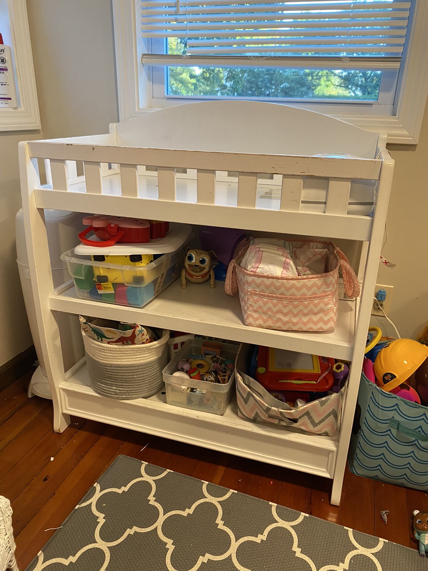 White changing Table And Wipe Warmer