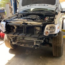 2007 Explorer Sport V8.  Parts Only