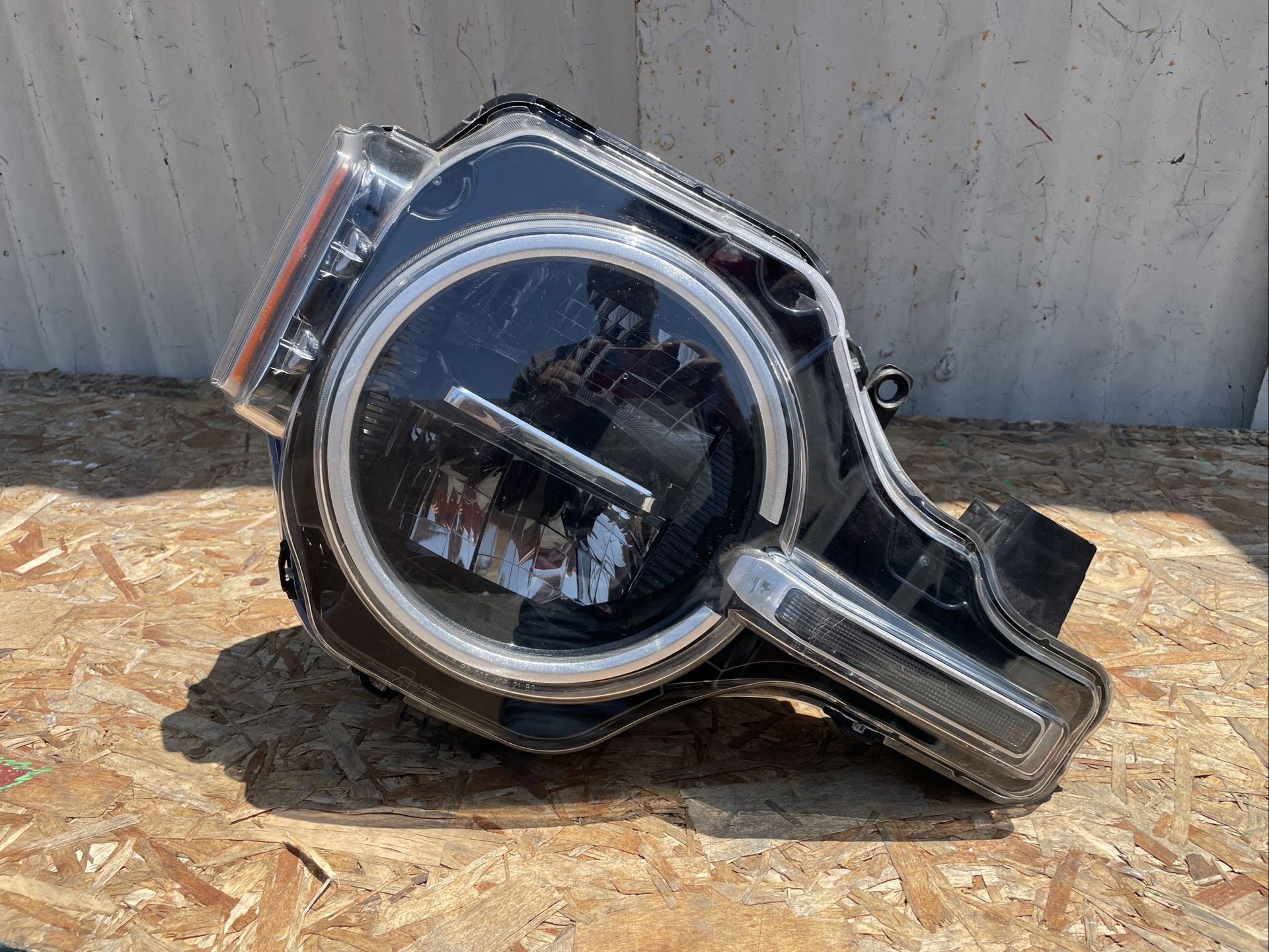 2021- - 2024 Ford Bronco Front Right RH Base LED Headlight OEM