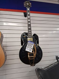 Gibson electric guitar