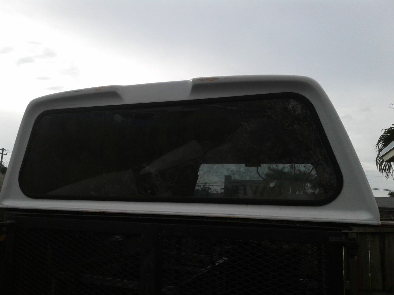 Pick-up truck camper topper
