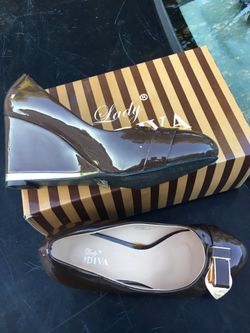 New shoes size 8 only 20 firm