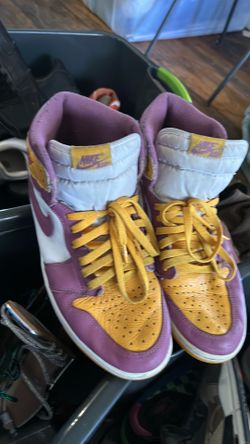 Nike Air Jordan 1 Retro High OG 'Brotherhood' sneakers.