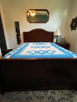 Queen Sleigh bed