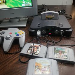 N64 Console Bundle With Cords 1 Controller 4 Games. Ready To Go