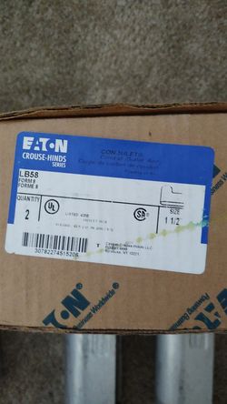 1 1/2 LB Crouse Hinds with covers