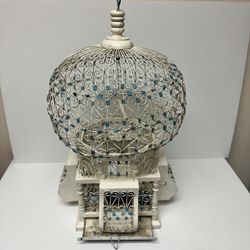 Victorian Wired Birdhouse