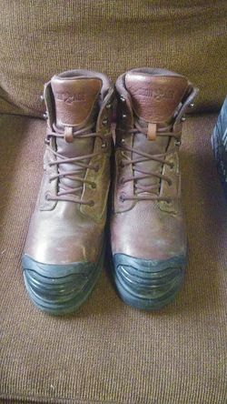 Work boots size 13m 40$ takes them!