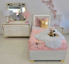 New 4pc bedroom set in box buy now pay later $39 down no credit needed