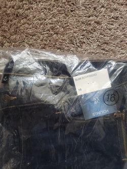 NY & C SLIM BOYFRIEND JEANS SIZE 16