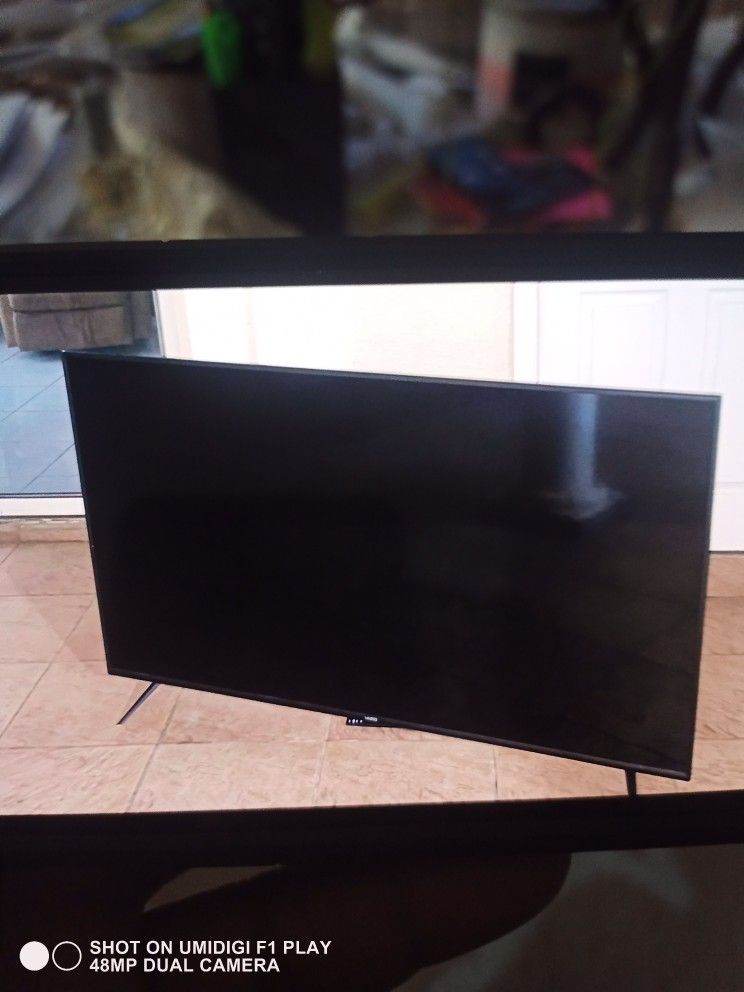 Vizio 65" Smart Tv ( E65-C3)