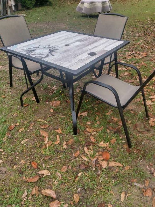 Patio Table And 3 Chairs,$45 ,Will Deliver For Fee