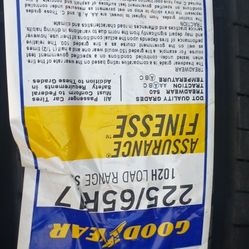 225/65/17 GOOD YEAR ASSURANCE FINESSE 