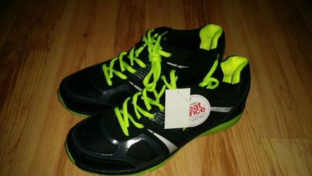 New mens shoes size 10