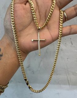 Gold Chain / Bracelet / Pendant (Various Styles Available)