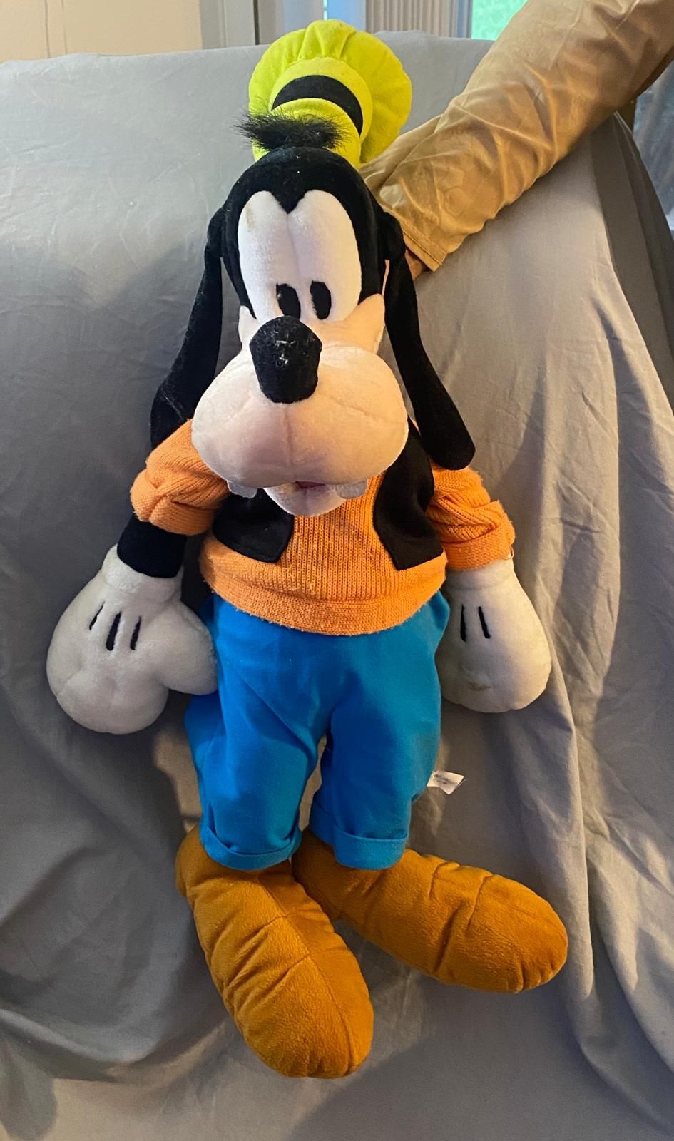 Goofy - Stuffed Animal (2)