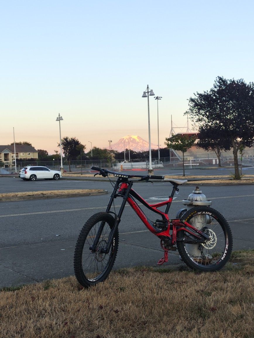 For sale: Specialized Demo 8