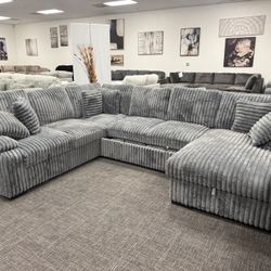 Gray Pull Out Sectional 🚨 SALE‼️