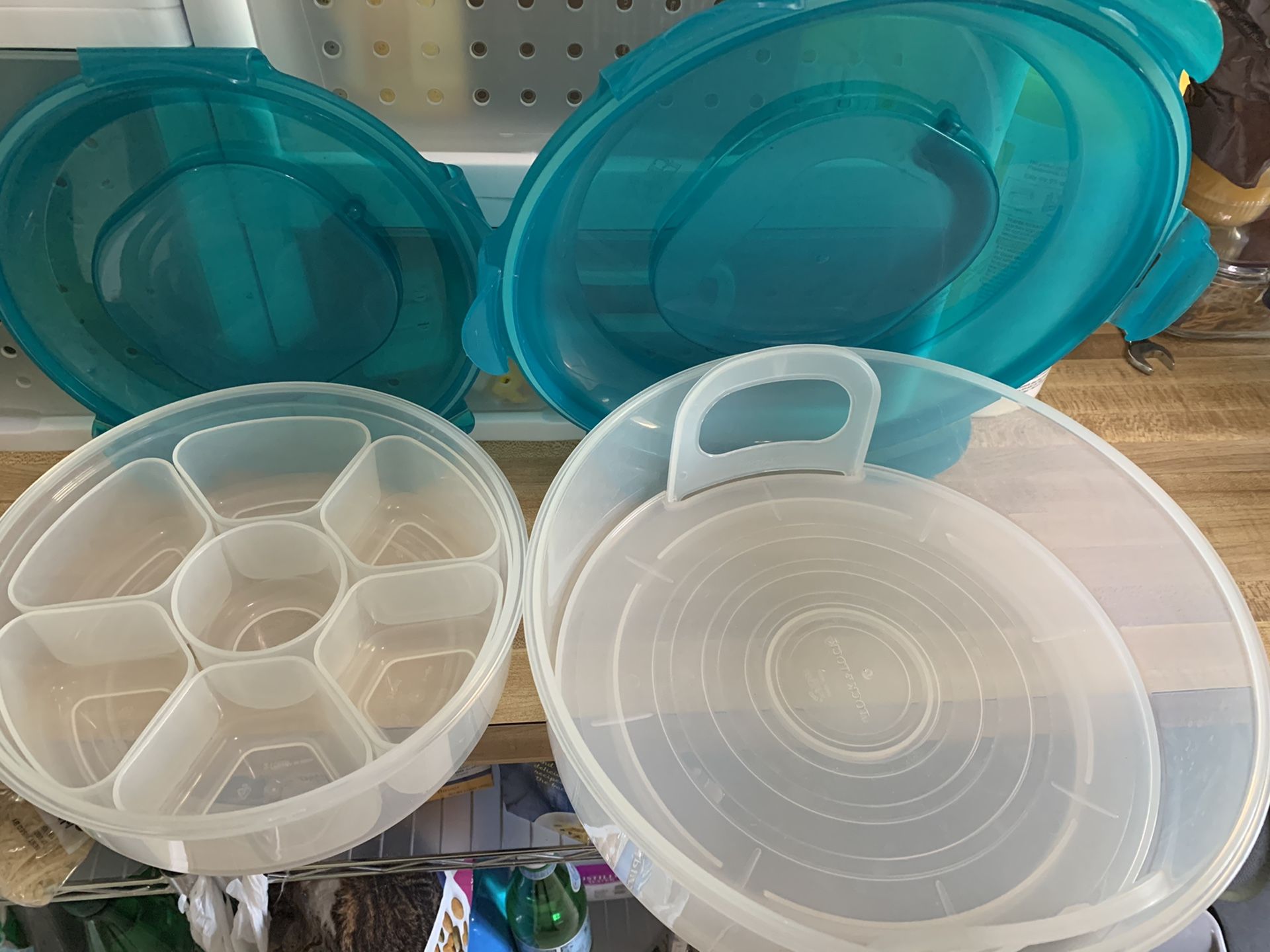 Food storage containers