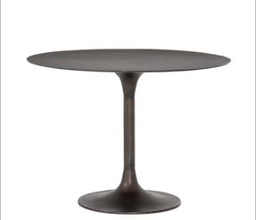 Simone Bistroe table