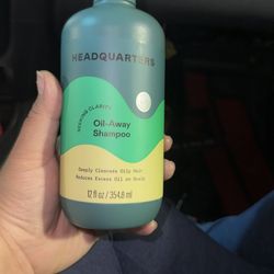 Headquarters Oil-Away Shampoo